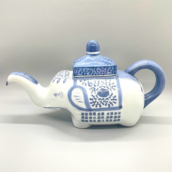 Pier 1 Dining Vintage Pier One Blue And White Asian Style Elephant